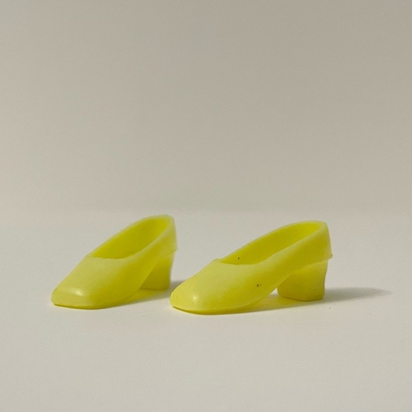 Vintage Barbie Yellow Square Toe Shoes Korea - Picture 14 of 16